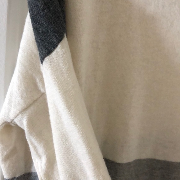 Joie Sweater White/Gray Stripes - XS - EUC - Picture 12 of 13